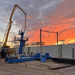 De druk wordt langzaam opgevoerd